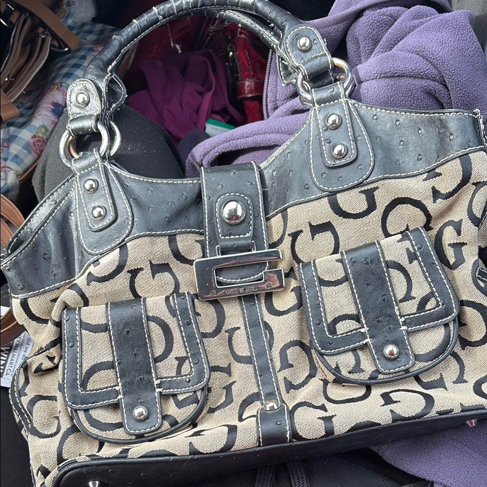 Stylish Black and Cream Handbag